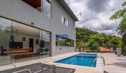 Casa em condomínio fechado com 5 quartos à venda na Estrada das Arcas, 2561, Itaipava, Petrópolis por R$ 3.400.000