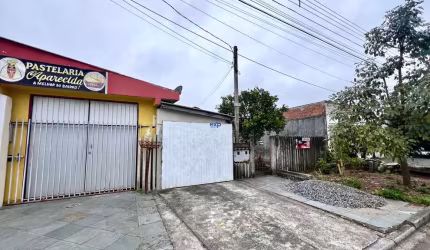 Casa com 2 quartos à venda na Rua Tunísia, 183, Cajuru, Curitiba por R$ 425.000