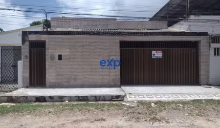 Casa com 4 quartos à venda na Tenente Guimarães, 72, Campo Grande, Recife por R$ 550.000