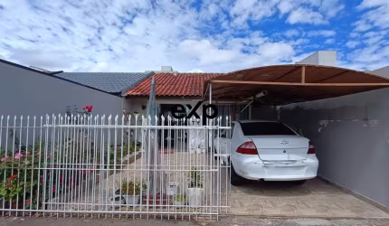Casa em condomínio fechado com 2 quartos à venda na Teixeira Soares, 112, Cruzeiro, São José dos Pinhais por R$ 369.000