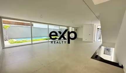 Casa em condomínio fechado com 4 quartos à venda na Rua Cristóvão Pereira, 529, Campo Belo, São Paulo por R$ 4.800.000