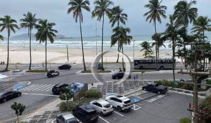Apartamento na Enseada Frente para o Mar