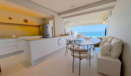 FINAMENTE DECORADA, COM VISTA TOTAL DA PRAIA DA ENSEADA