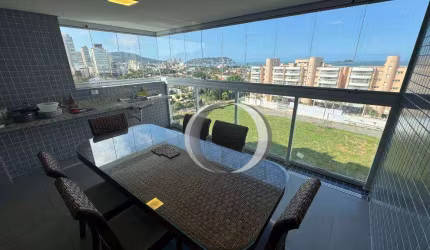 Venha Conhecer o Beach Club Enseada com vista para o mar