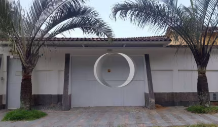 Casa com 4 dormitórios à venda, 310 m² por R$ 3.700.000,00 - Jardim Guaiuba - Guarujá/SP