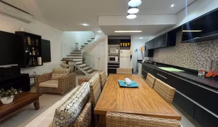 Condominio frente mar na Enseada, estilo resort, lazer e 2 vagas