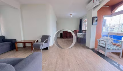 Apartamento na Enseada, reformador, 3 quartos (1 suíte)