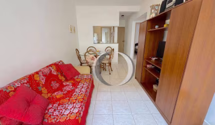 Apartamento a venda na Enseada com 2 quartos, piscina, próximo da praia