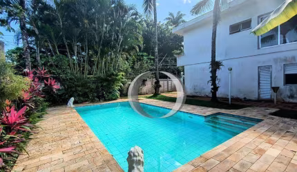 Refúgio Natural, Casa no Pernambuco à 400 metros da Praia - Guarujá, SP