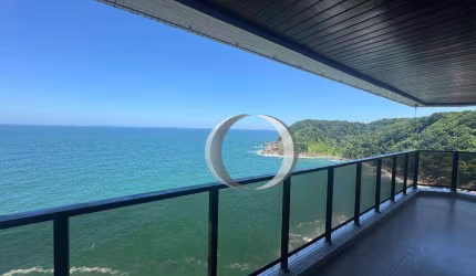 Lindo apartamento reformado, com linda vista para o mar, lazer completo no prédio