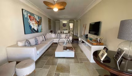 Enseada Brunella Apartamento decorado e climatizado 3 suites.