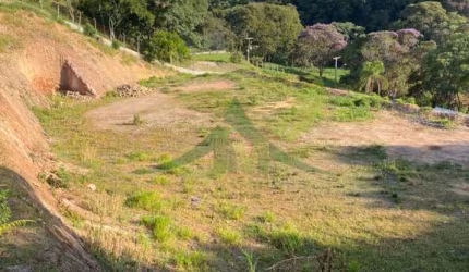 Terreno à Venda em Atibaia em Condomínio