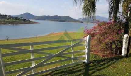 Sítio à Beira da Represa em Piracaia - 30 mil m²