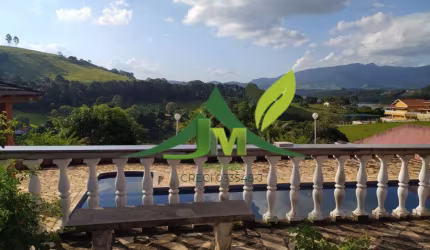 Encantadora Chácara em Piracaia - Viva o Paraíso no Interior!