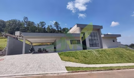 Casa Térrea de Luxo no Condomínio Quintas da Boa Vista em Atibaia: Conforto