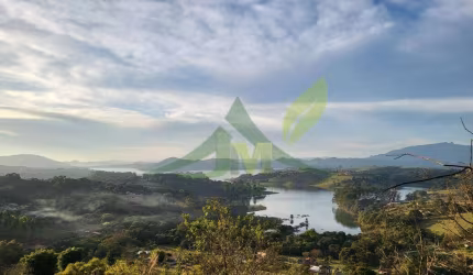 Terreno com Vista Deslumbrante para a Represa em Piracaia-SP 13.000m²
