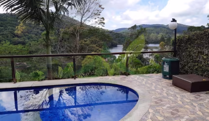 Linda Casa em Condomínio Fechado – Clube da Montanha, Atibaia