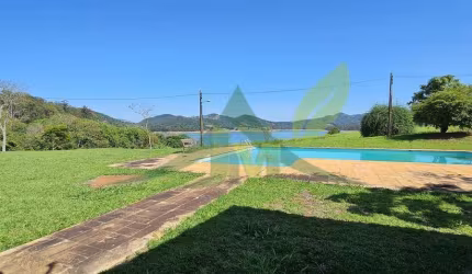 Sítio à Beira da Represa de Piracaia – 140.000 m² em Local Privilegiado
