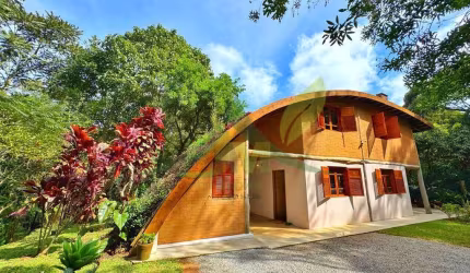 Sítio ecológico à venda em Atibaia – 85.458 m² com nascentes, lago, grutas