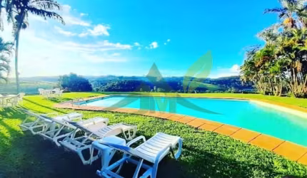 Pousada com spa, haras e produção de feno à venda em Atibaia – 14 alqueires