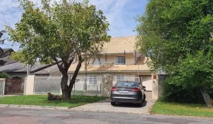 Casa com 3 quartos, 243m², à venda em Curitiba, Cajuru
