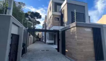Sobrado com 4 quartos, 174m², à venda em Curitiba, Portão