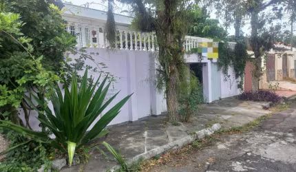Casa Com Quintal, Bacaheri!