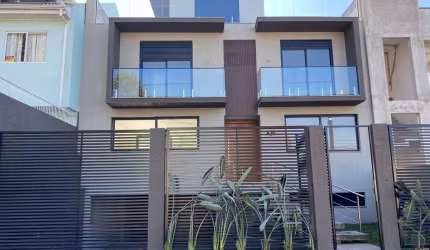 Casa com 4 quartos, 215m², à venda em Curitiba, Mossunguê
