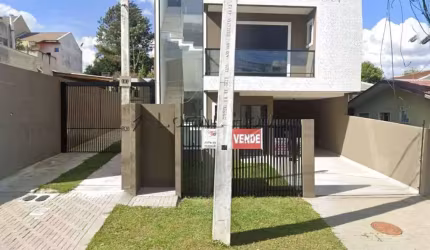 Sobrado à venda em Curitiba, Xaxim, com 3 quartos, 130m²