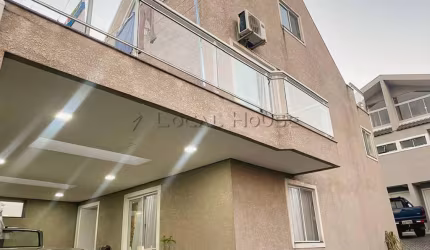 Sobrado Triplex Bairro Alto - Condomínio Fechado