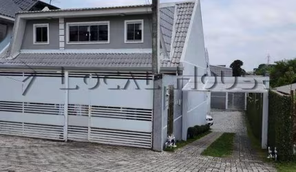 Sobrado à venda em Curitiba, Sítio Cercado, com 3 quartos, 70m²