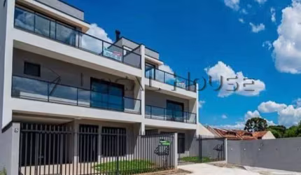 Oportunidade Imperdível! Sobrado Triplex de Alto Padrão à Venda no São Lourenço/Bom Retiro – Curitiba