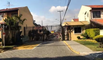 Sobrado à venda em Curitiba, Boqueirão, com 3 quartos, 130m²