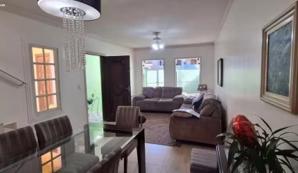 Casa para Venda em Guarulhos, Vila Augusta, 2 dormitórios, 1 suíte, 2 banheiros, 1 vaga
