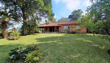 Sítio Urbano 10.920 m2, casa 4 quartos, Granja Guarani, Teresópolis, RJ