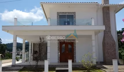 Casa 4 Suítes, Condomínio Com Piscina e Lazer Completo, Vargem Grande, Teresópolis.