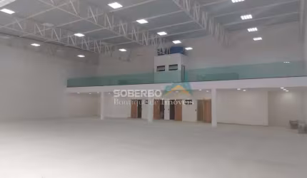 Galpão Industrial ou Comercial com 675 m2, Frente pra BR-116, Guapimirim, RJ