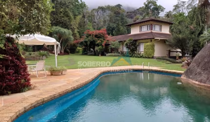 Chácara com 12.000 m2, Casa 4 quartos, Jardim, Piscina, Área Gourmet, Quebra Frascos, Teresopolis