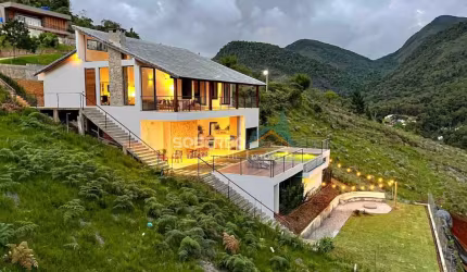 Casa 4 Suítes, Piscina, Área Gourmet e Condomínio com Lazer, Vargem Grande, Teresópolis