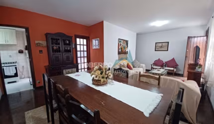 Casa 3 Quartos em Condomínio com Piscina e Lazer, Alto, Teresópolis, RJ