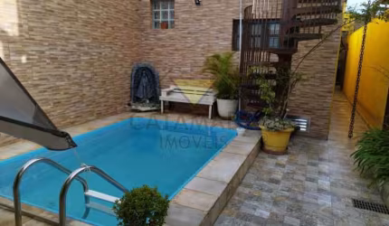 Casa com 3 quartos à venda no Jardim São Pedro, Mogi das Cruzes , 172 m2 por R$ 780.000