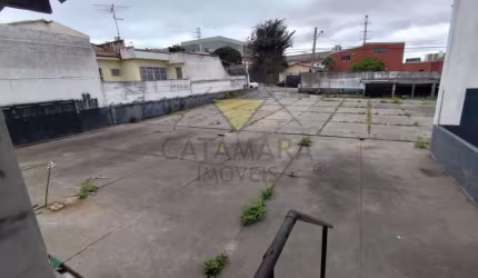 Barracão / Galpão / Depósito com 8 salas à venda na Vila Lavínia, Mogi das Cruzes  por R$ 3.000.000