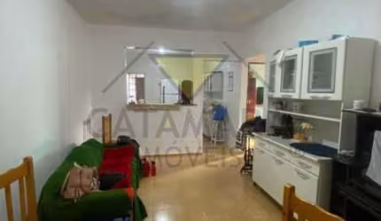 Casa com 2 quartos à venda na Chácara Guanabara, Mogi das Cruzes , 184 m2 por R$ 270.000