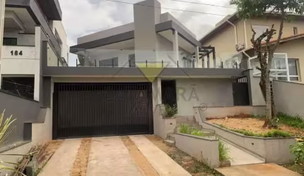Casa em condomínio fechado com 3 quartos à venda no Parque Residencial Itapeti, Mogi das Cruzes , 178 m2 por R$ 1.760.000