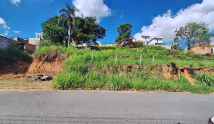 Terreno à venda no Parque Residencial Itapeti, Mogi das Cruzes  por R$ 220.000