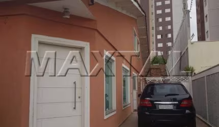 Casa Térrea no Jardim São Paulo com 2 suítes, 10 vagas, 220m2