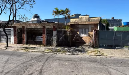 Casa  antiga à venda na Vila dos Remédios, terreno com 317m², próxima a Ponte dos Remédios.
