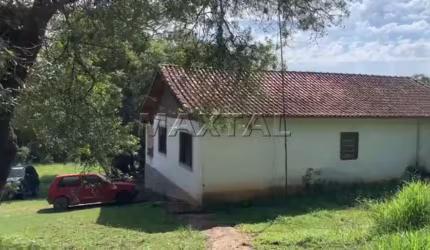 Sítio á venda em Ibiúna 4.9 alqueires. Com casa e uma área de muita natureza.
