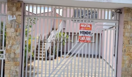 Sobrado com 3 quartos, 3 Suítes, piscina e 8 vagas. Bairro Vila Isolina Mazzei.