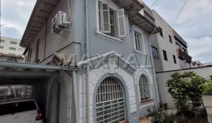 Sobrado a venda com 236m² de área útil, 3 Quartos, 5 banheiros e 3 vagas em Santana.